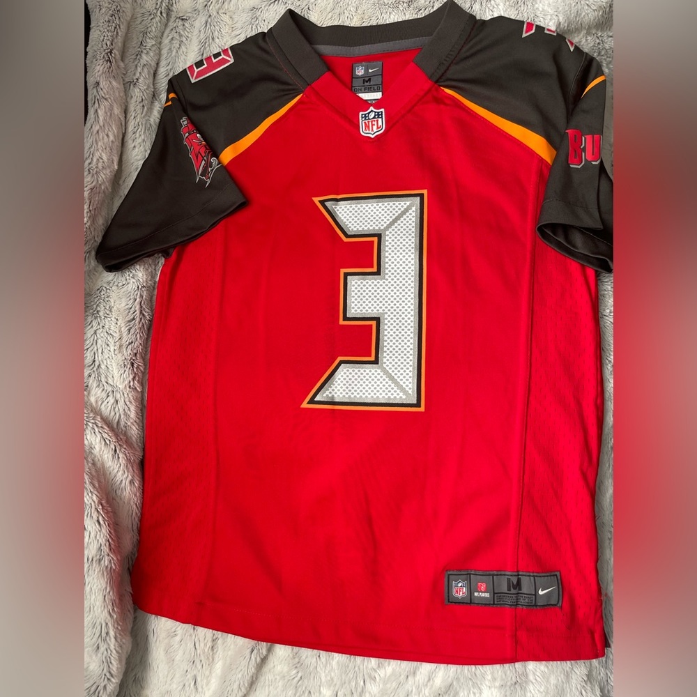 Buccaneers kids Jersey Medium